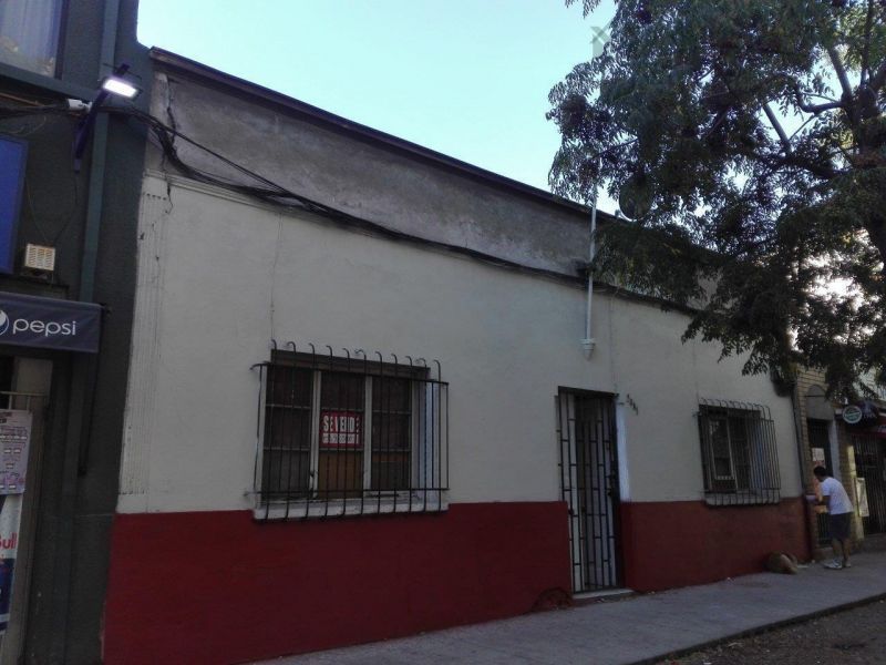 Se Vende Casa Antigua en Calle Moneda